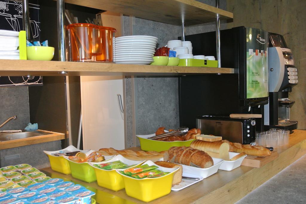 Ibis Budget Chambery Sud Challes Les Eaux Eksteriør bilde
