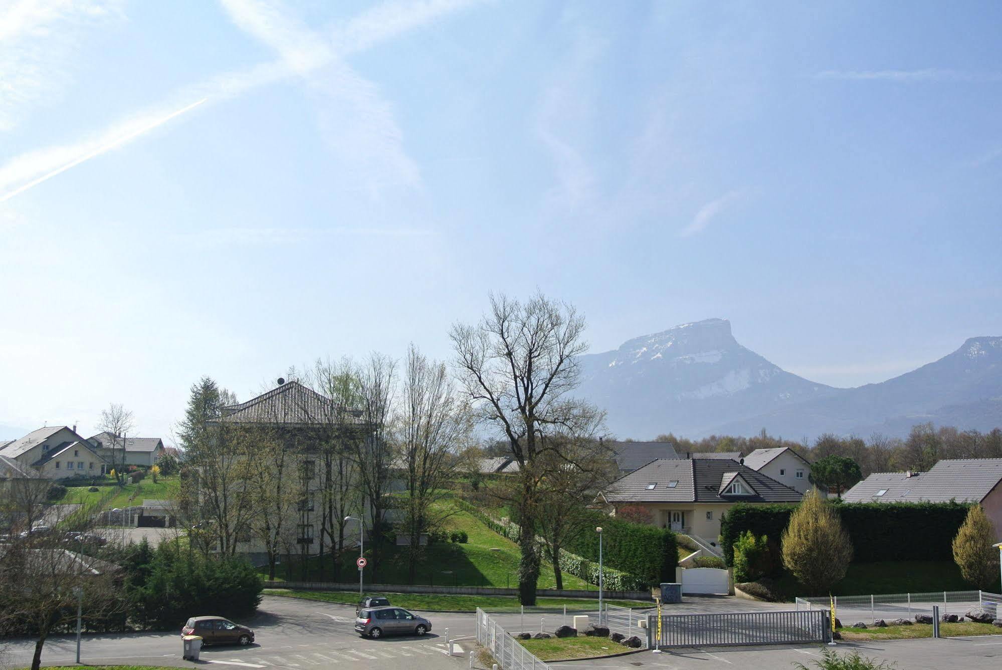 Ibis Budget Chambery Sud Challes Les Eaux Eksteriør bilde