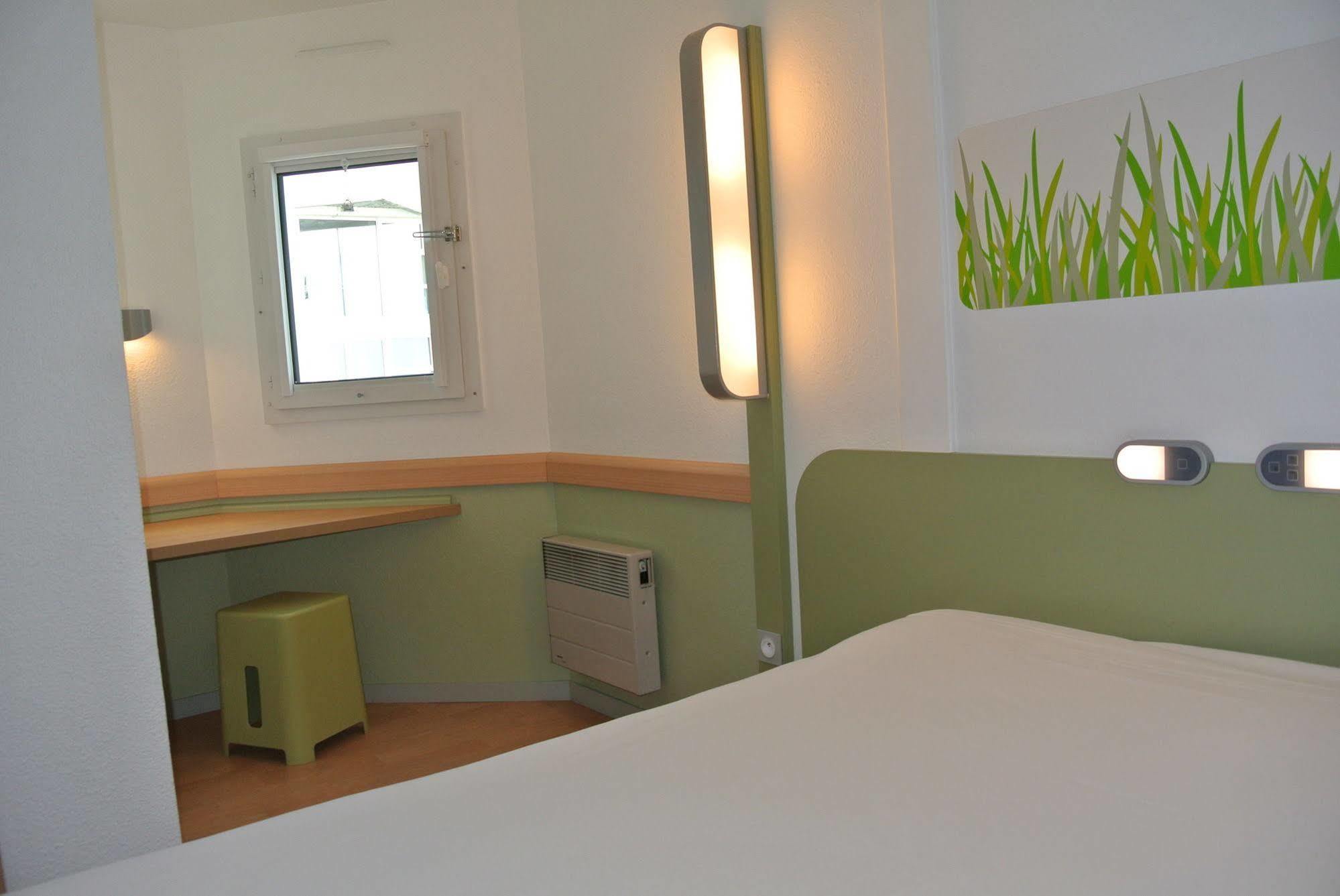 Ibis Budget Chambery Sud Challes Les Eaux Eksteriør bilde